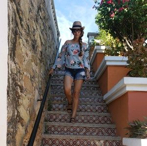 Meet your Posher, Isabel